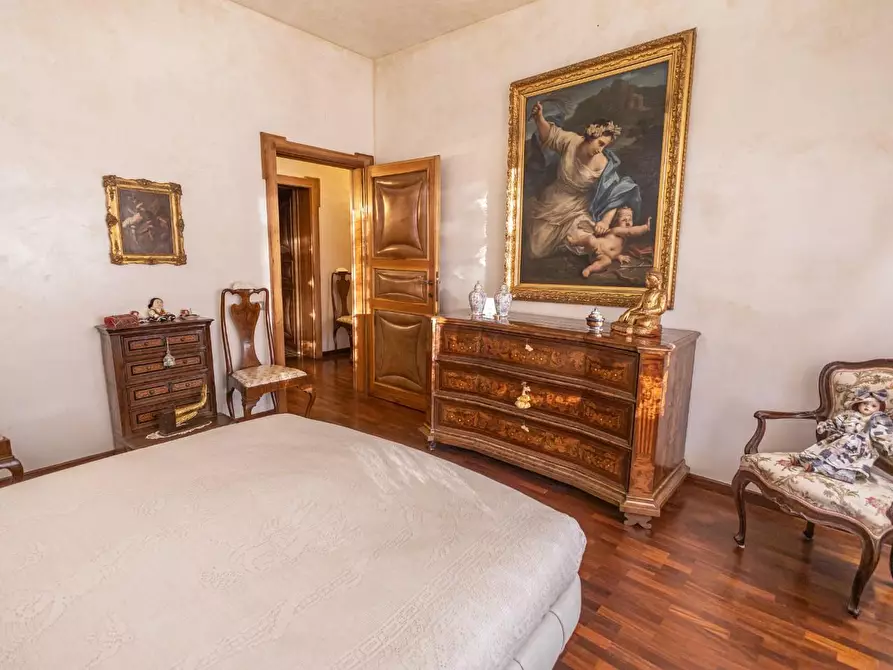 Immagine 17 di Villa in vendita  a Fucecchio