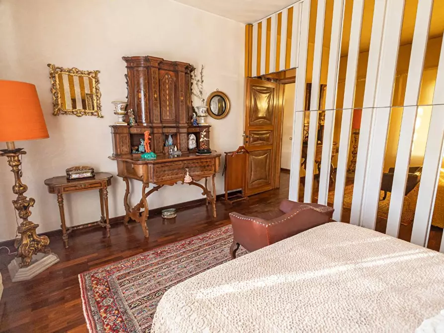 Immagine 14 di Villa in vendita  a Fucecchio