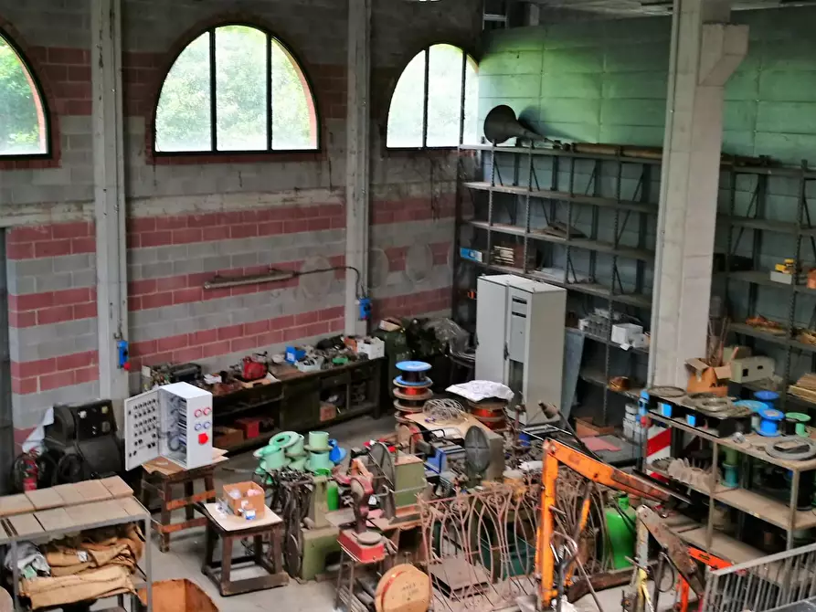 Immagine 25 di Attività artigianale in vendita  a Lucca