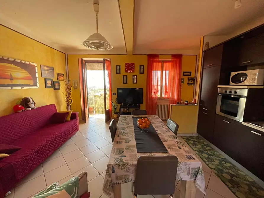 Immagine 3 di Appartamento in vendita  a Massa