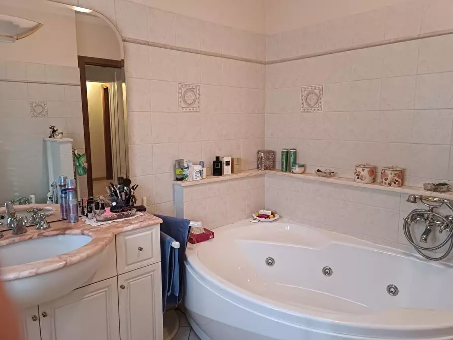 Immagine 10 di Casa bifamiliare in vendita  a Bagni Di Lucca