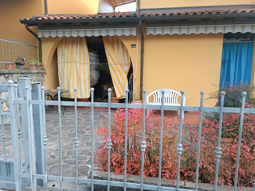 Immagine 23 di Casa bifamiliare in vendita  a Bagni Di Lucca