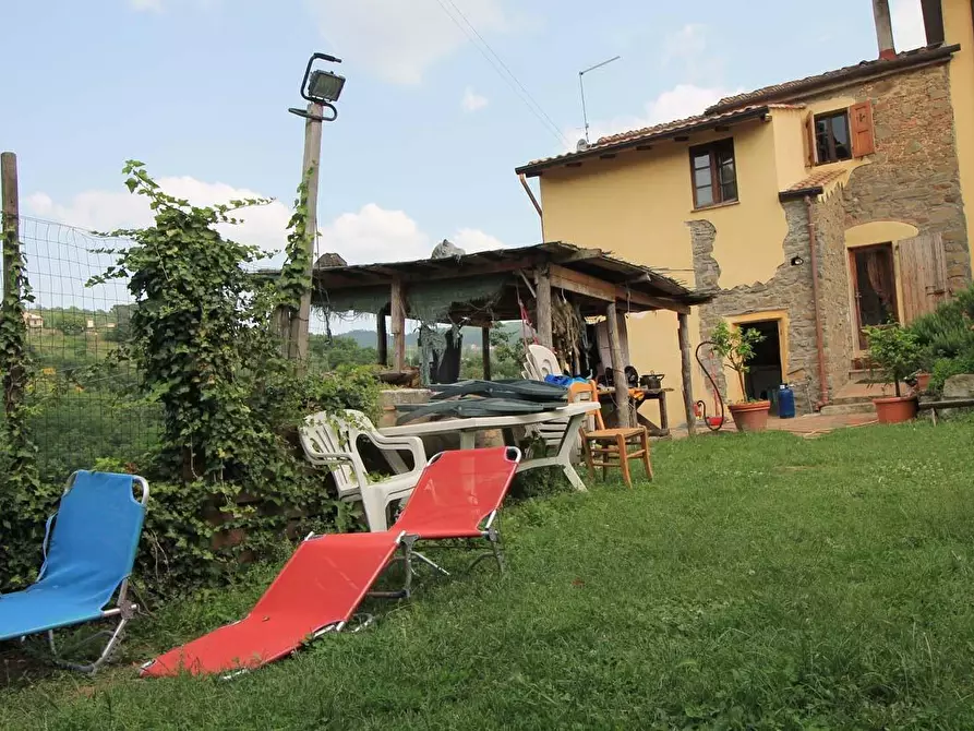 Immagine 6 di Casa colonica in vendita  a Lamporecchio