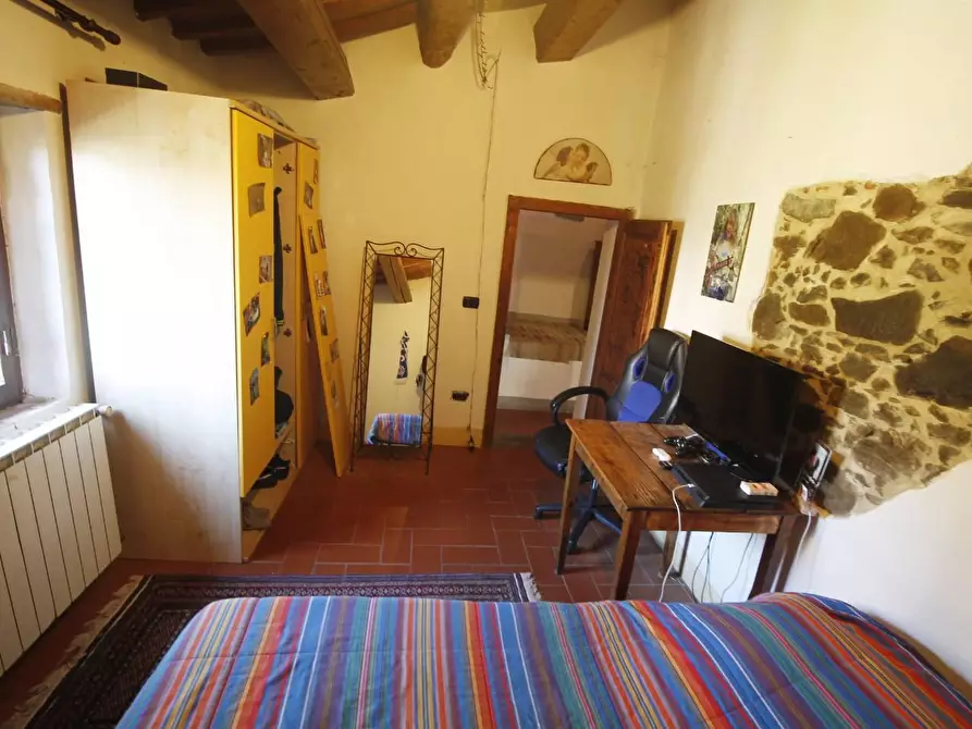 Immagine 16 di Casa colonica in vendita  a Lamporecchio