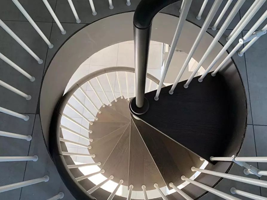 Immagine 11 di Appartamento in vendita  a Santa Maria A Monte