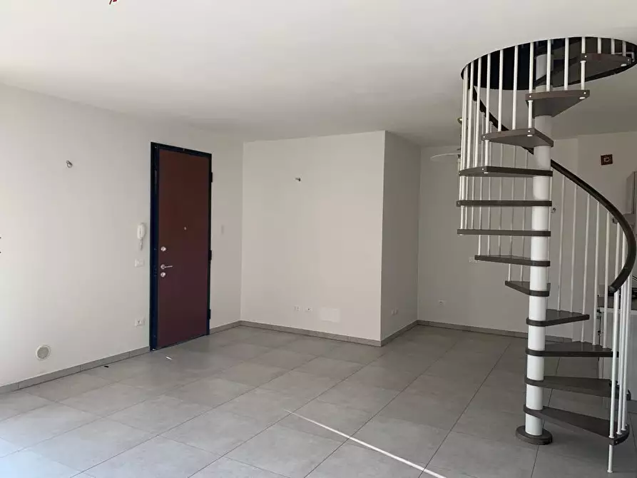 Immagine 6 di Appartamento in vendita  a Santa Maria A Monte