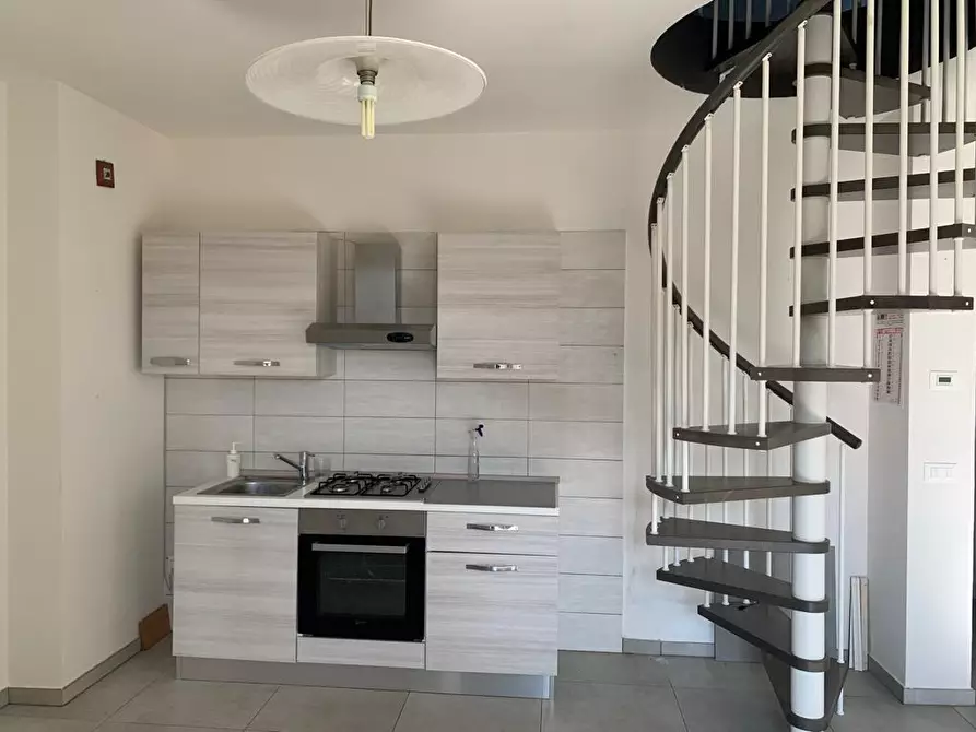 Immagine 2 di Appartamento in vendita  a Santa Maria A Monte