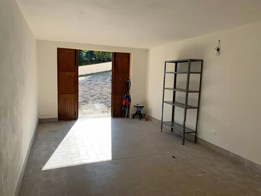 Immagine 25 di Appartamento in vendita  a Santa Maria A Monte