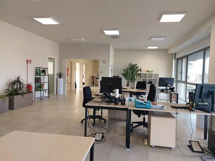 Immagine 5 di Ufficio in vendita  a Castelfranco Di Sotto