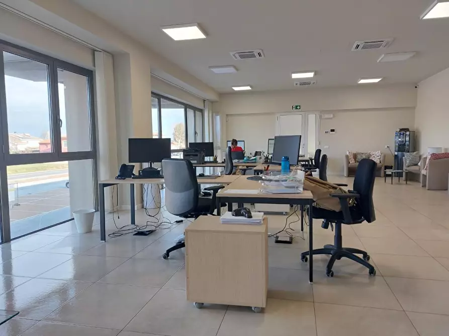 Immagine 8 di Ufficio in vendita  a Castelfranco Di Sotto