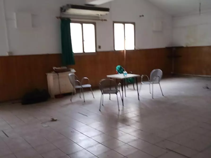 Immagine 4 di Locale commerciale in affitto  a Pisa