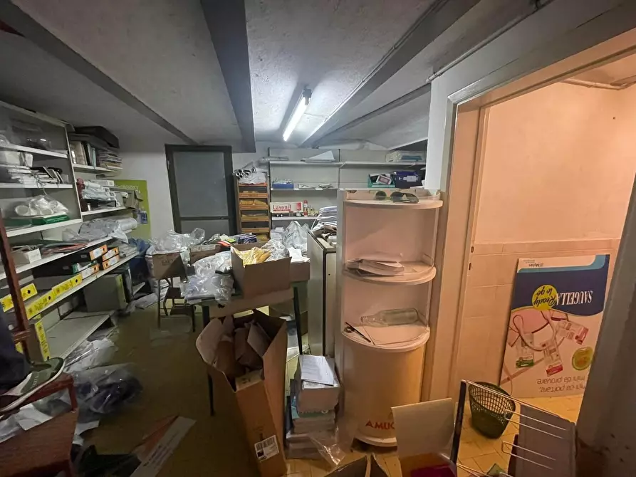 Immagine 3 di Locale commerciale in affitto  a Montecarlo