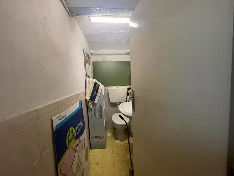 Immagine 4 di Locale commerciale in affitto  a Montecarlo