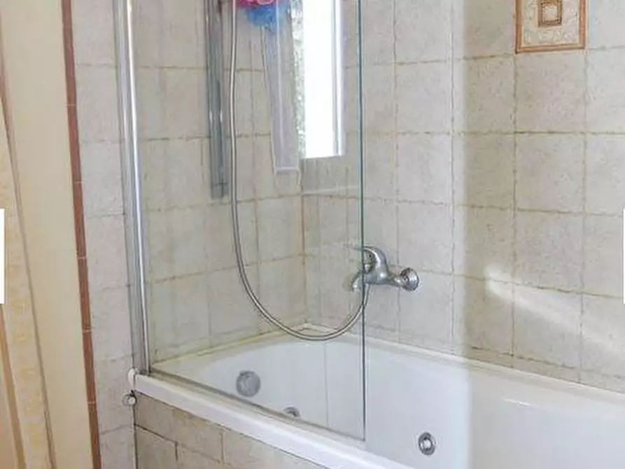 Immagine 22 di Villa in vendita  a Tresana