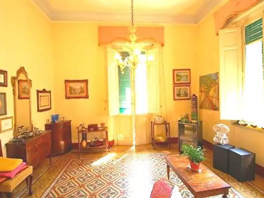 Immagine 14 di Villa in vendita  a Lucca