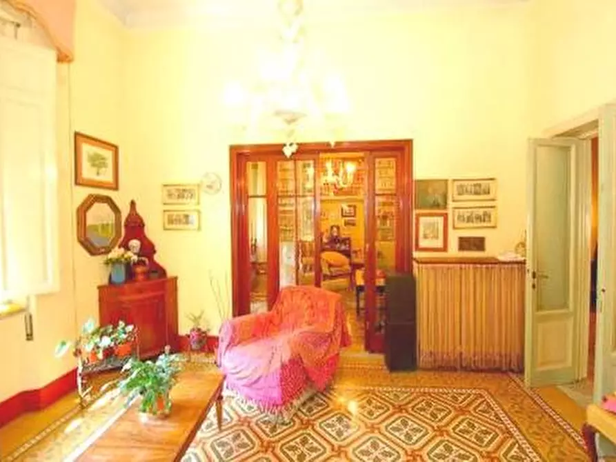 Immagine 6 di Villa in vendita  a Lucca