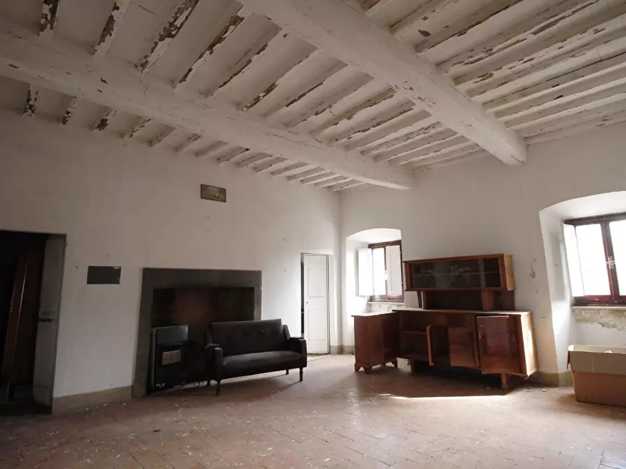 Immagine 9 di Casa colonica in vendita  a Vinci