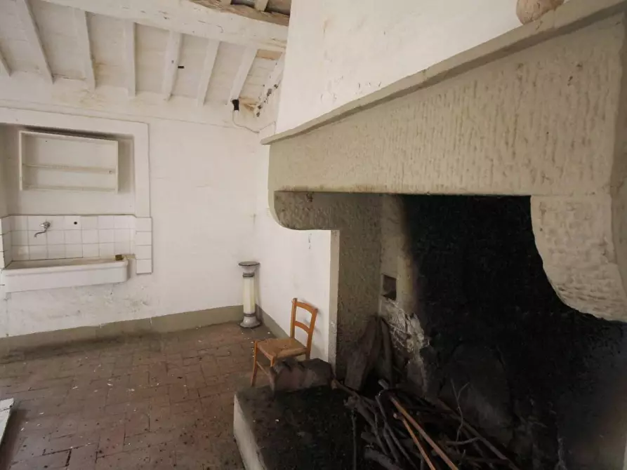 Immagine 8 di Casa colonica in vendita  a Vinci
