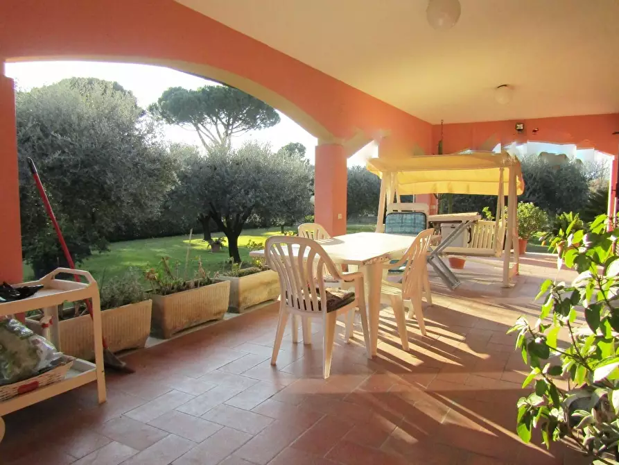 Immagine 30 di Villa in vendita  a Carrara