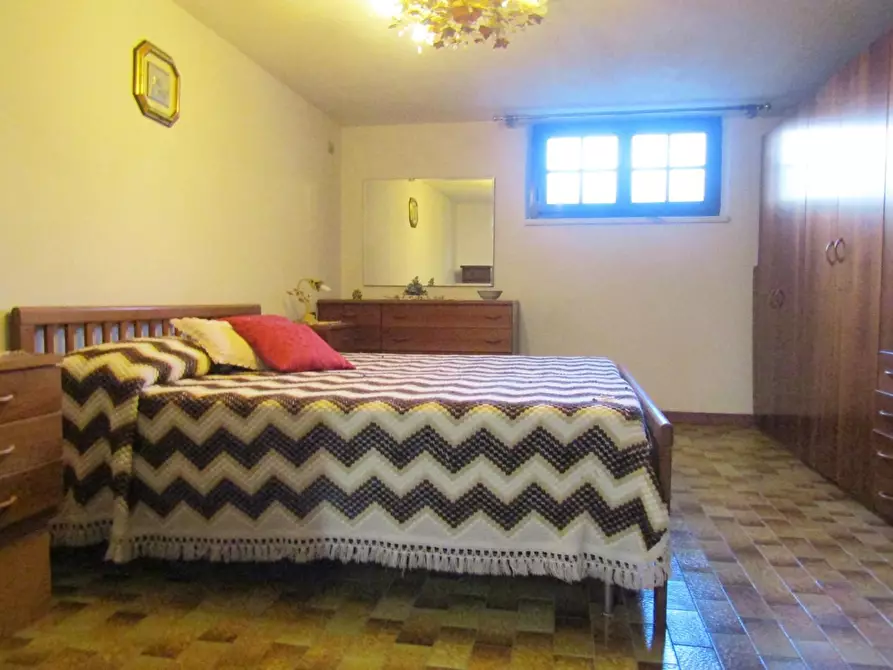 Immagine 34 di Villa in vendita  a Carrara