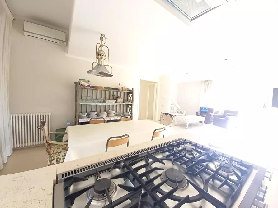 Immagine 4 di Mansarda in affitto  a Camaiore