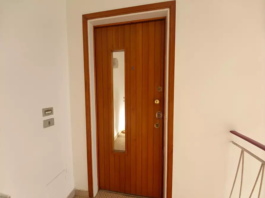 Immagine 34 di Mansarda in affitto  a Camaiore
