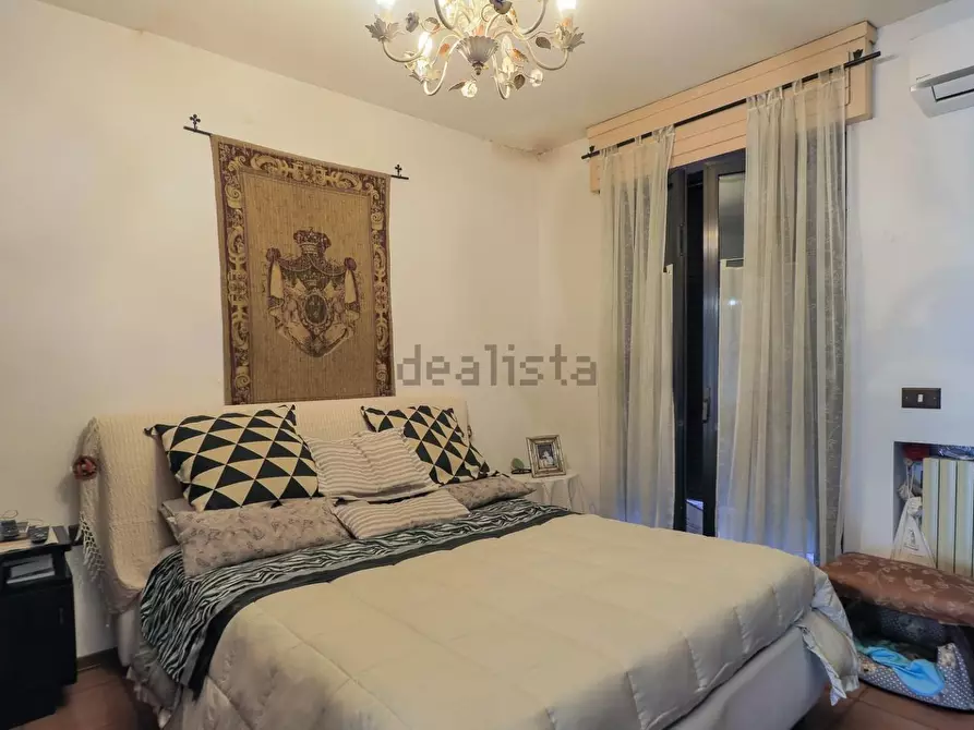 Immagine 7 di Casa bifamiliare in vendita  a Massa