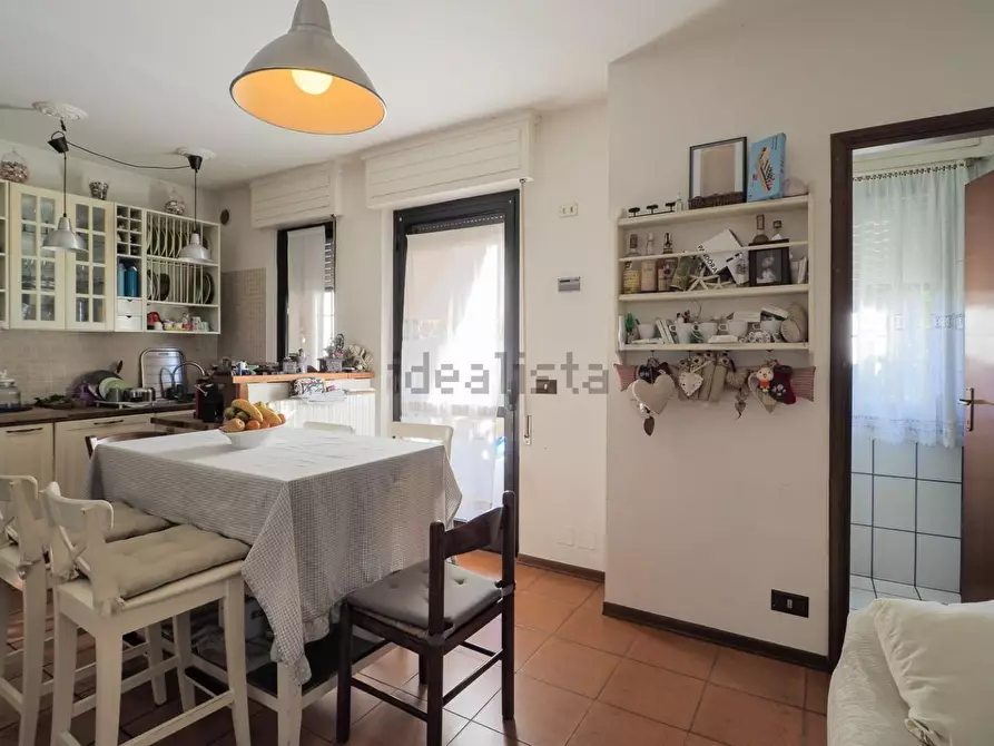 Immagine 3 di Casa bifamiliare in vendita  a Massa