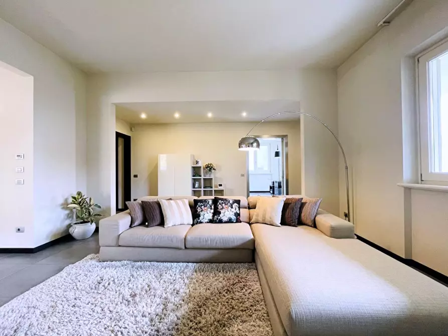 Immagine 5 di Casa indipendente in vendita  a Camaiore