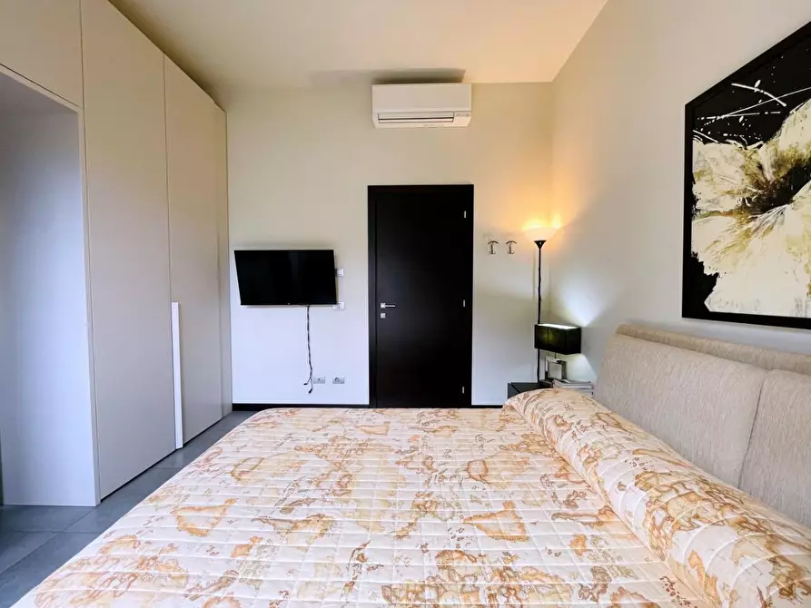 Immagine 32 di Casa indipendente in vendita  a Camaiore