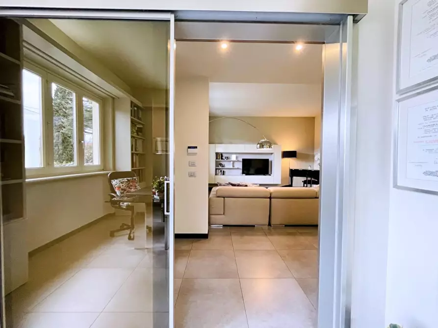 Immagine 45 di Casa indipendente in vendita  a Camaiore