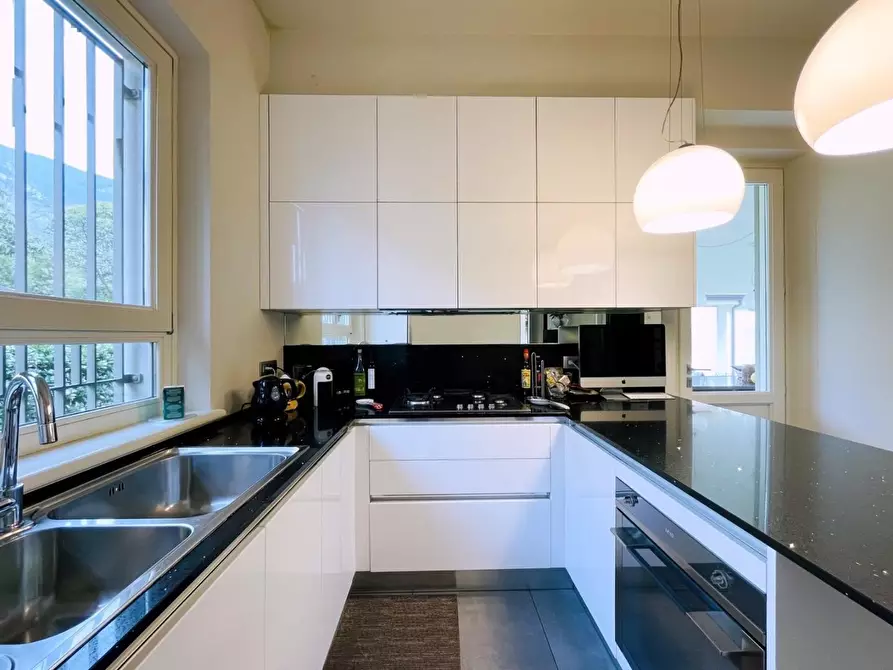 Immagine 14 di Casa indipendente in vendita  a Camaiore