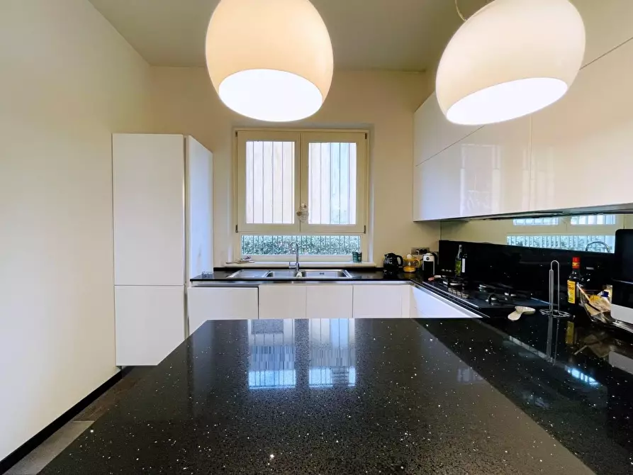 Immagine 13 di Casa indipendente in vendita  a Camaiore