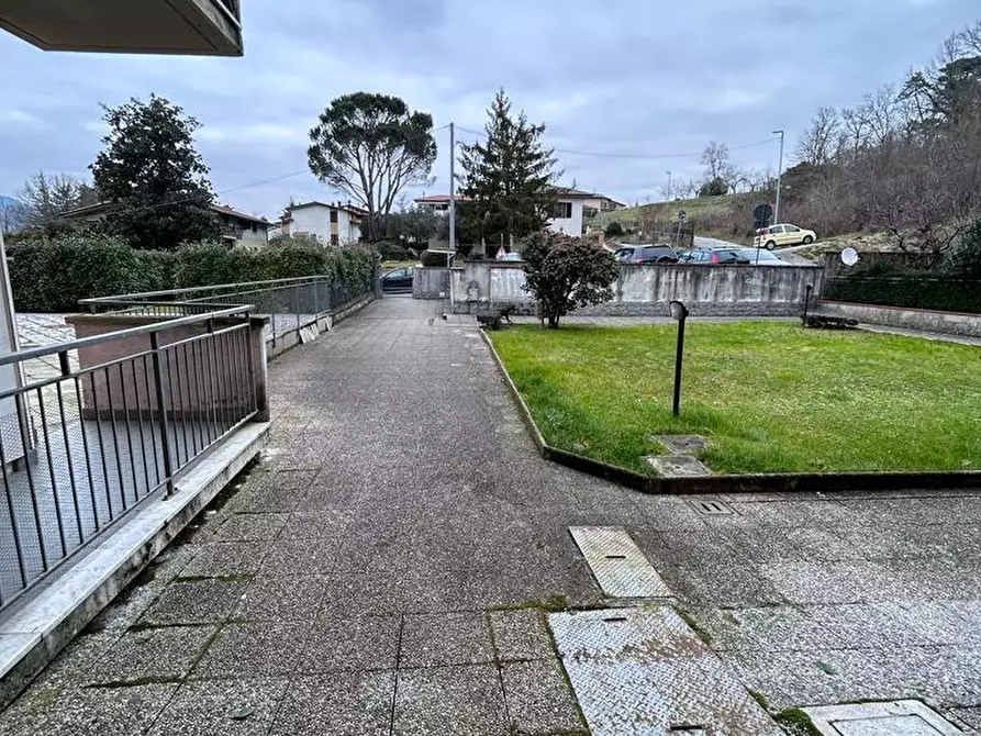 Immagine 25 di Appartamento in vendita  a Aulla