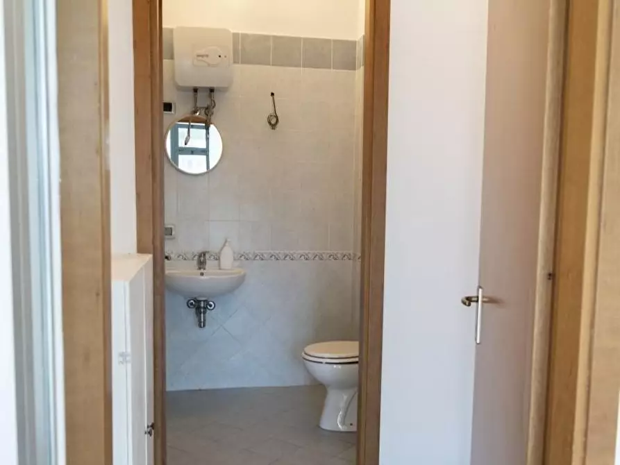 Immagine 8 di Ufficio in vendita  a Pisa