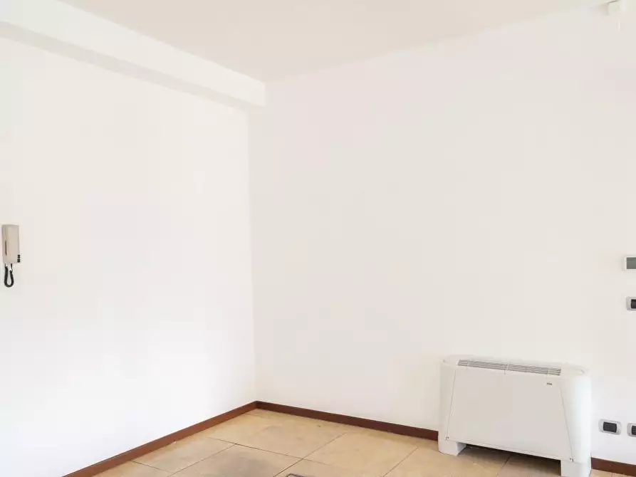 Immagine 6 di Ufficio in vendita  a Pisa