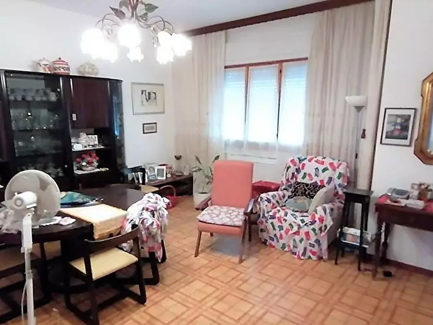 Immagine 4 di Appartamento in vendita  a Carrara