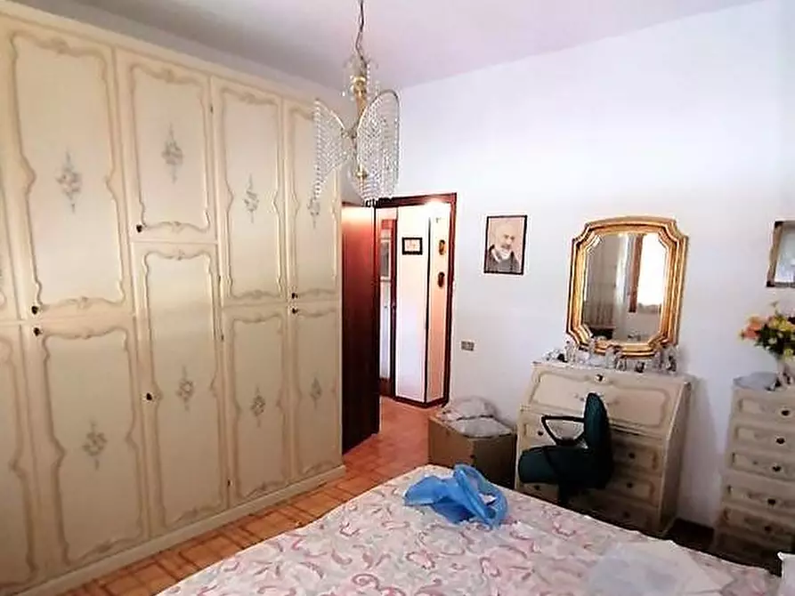 Immagine 7 di Appartamento in vendita  a Carrara