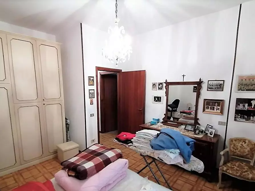 Immagine 11 di Appartamento in vendita  a Carrara