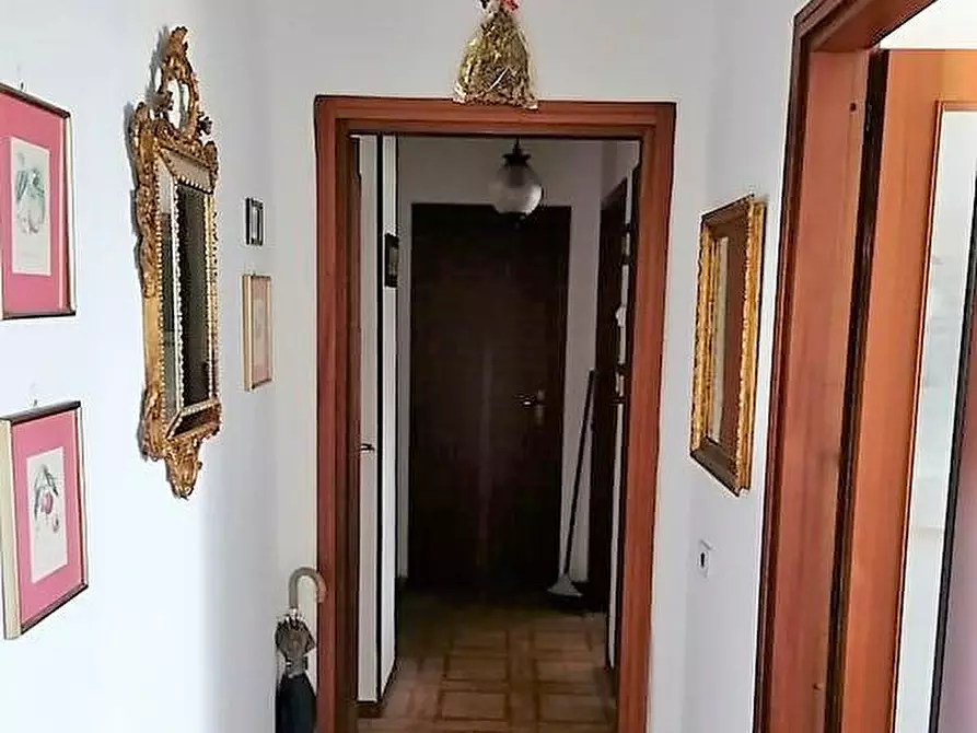 Immagine 6 di Appartamento in vendita  a Carrara