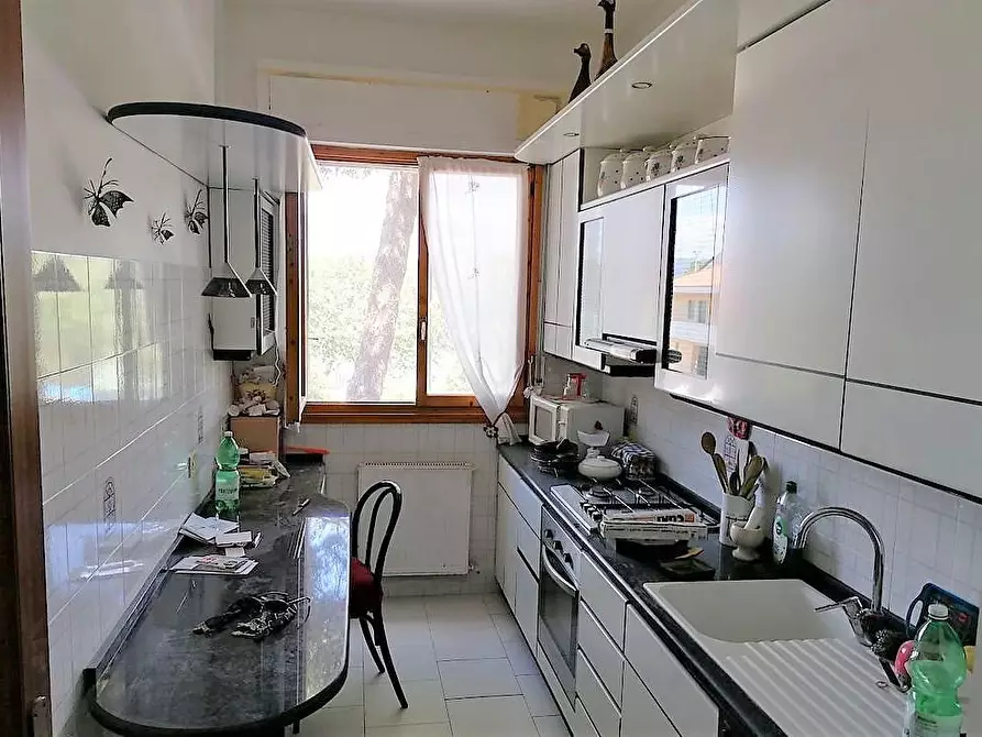 Immagine 2 di Appartamento in vendita  a Carrara