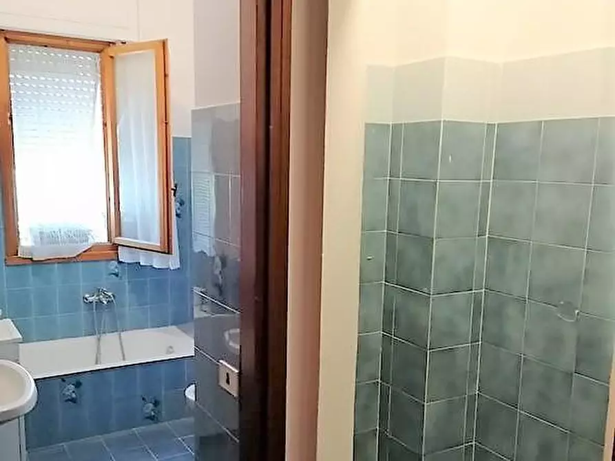 Immagine 22 di Appartamento in vendita  a Carrara