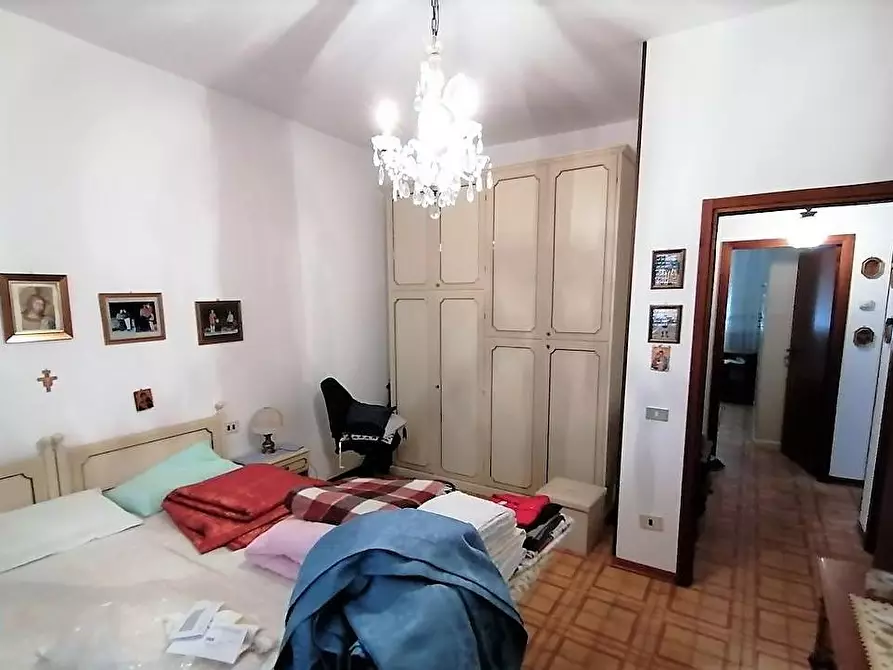 Immagine 16 di Appartamento in vendita  a Carrara