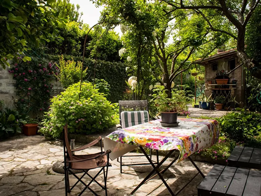 Immagine 31 di Terratetto in vendita  a Pisa