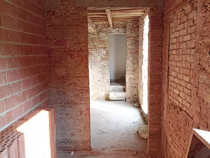 Immagine 2 di Rustico / casale in vendita  a Pisa