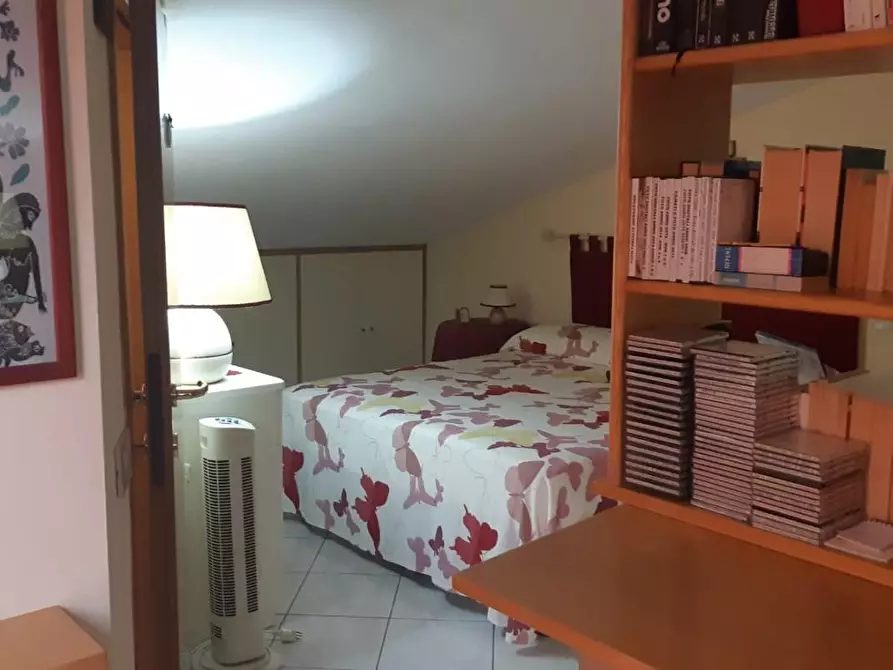 Immagine 15 di Appartamento in vendita  a Massa