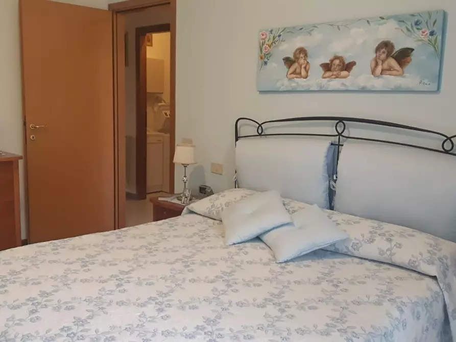 Immagine 9 di Appartamento in vendita  a Massa