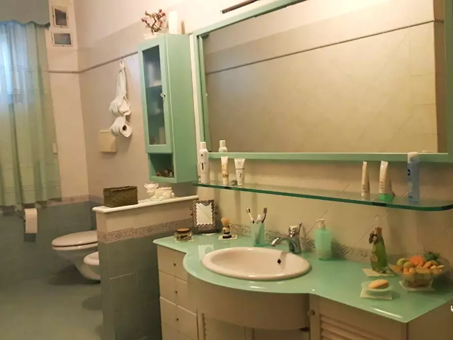 Immagine 6 di Appartamento in vendita  a Massa