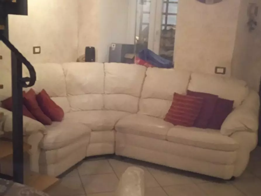 Immagine 3 di Porzione di casa in vendita  a Carrara