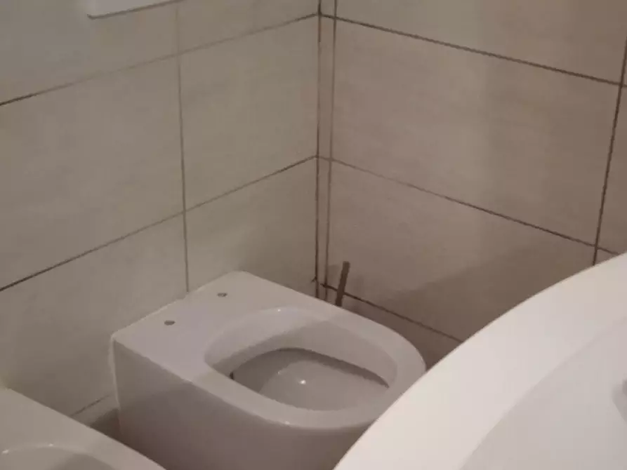 Immagine 10 di Porzione di casa in vendita  a Carrara